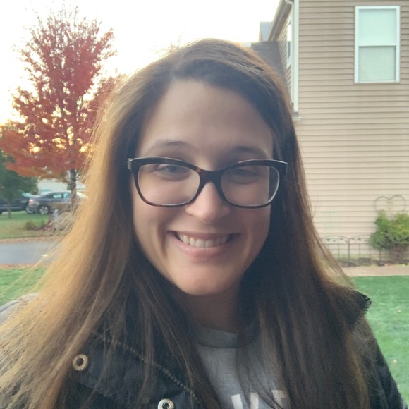 Meet your Posher, Melyssa - Picture 1 of 1